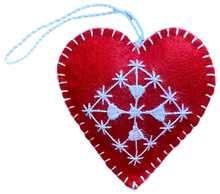Heart-Shaped Felt Christmas Ornaments "Snowflake"