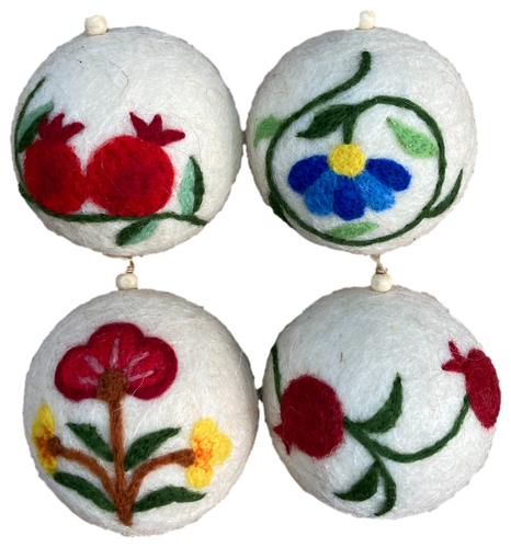 Wool Felt Round Ornament Set 